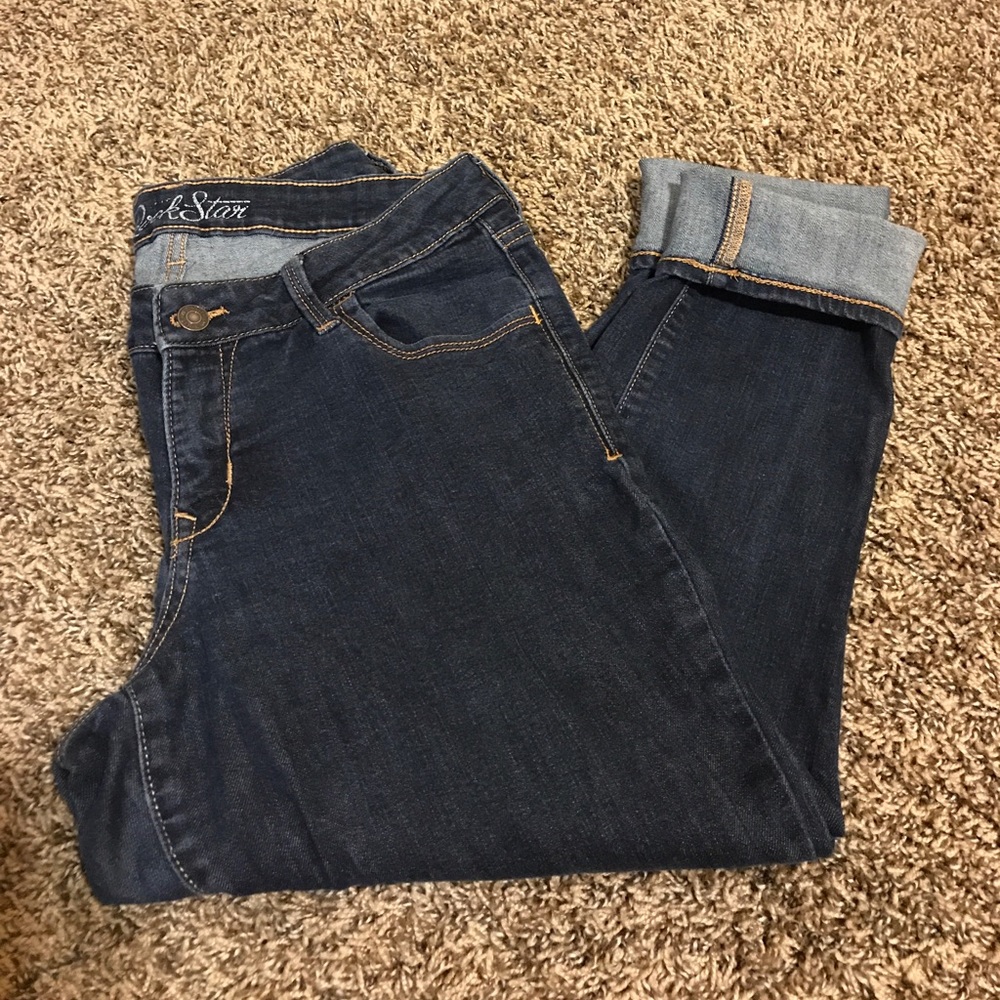 Old Navy dark wash cropped capris Sz 14 regular