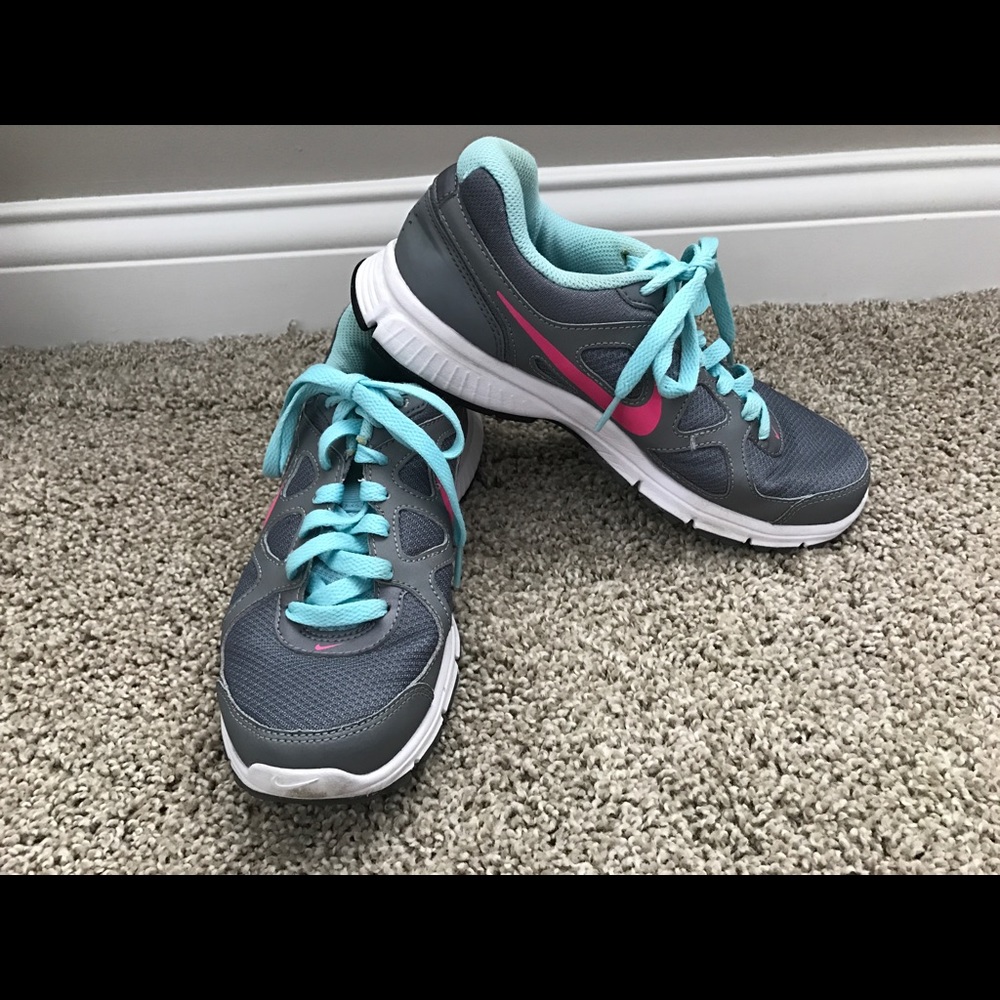 Nike shoes size 7.5