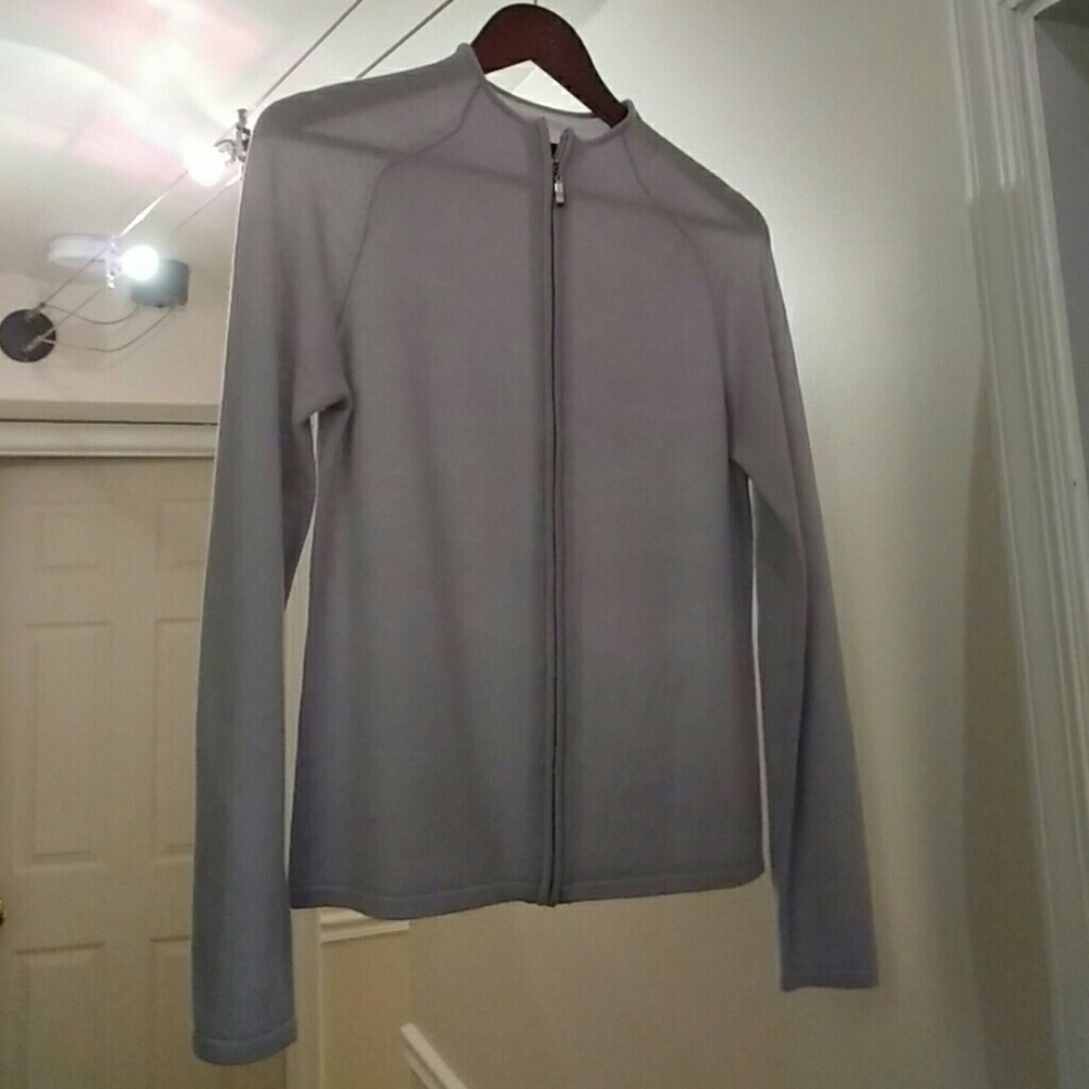 Women's Sweater (preloved)