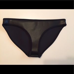 Triangl Milly Bottoms Noir