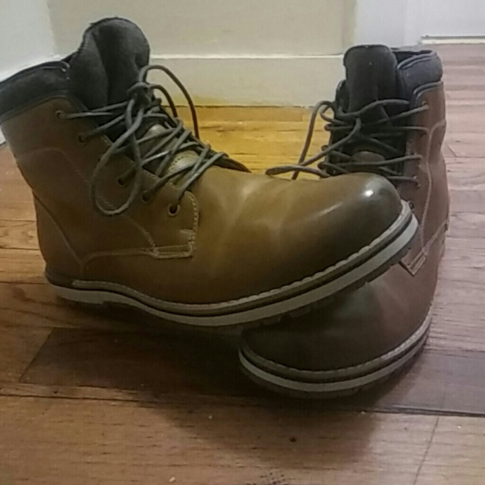 Sonoma boots