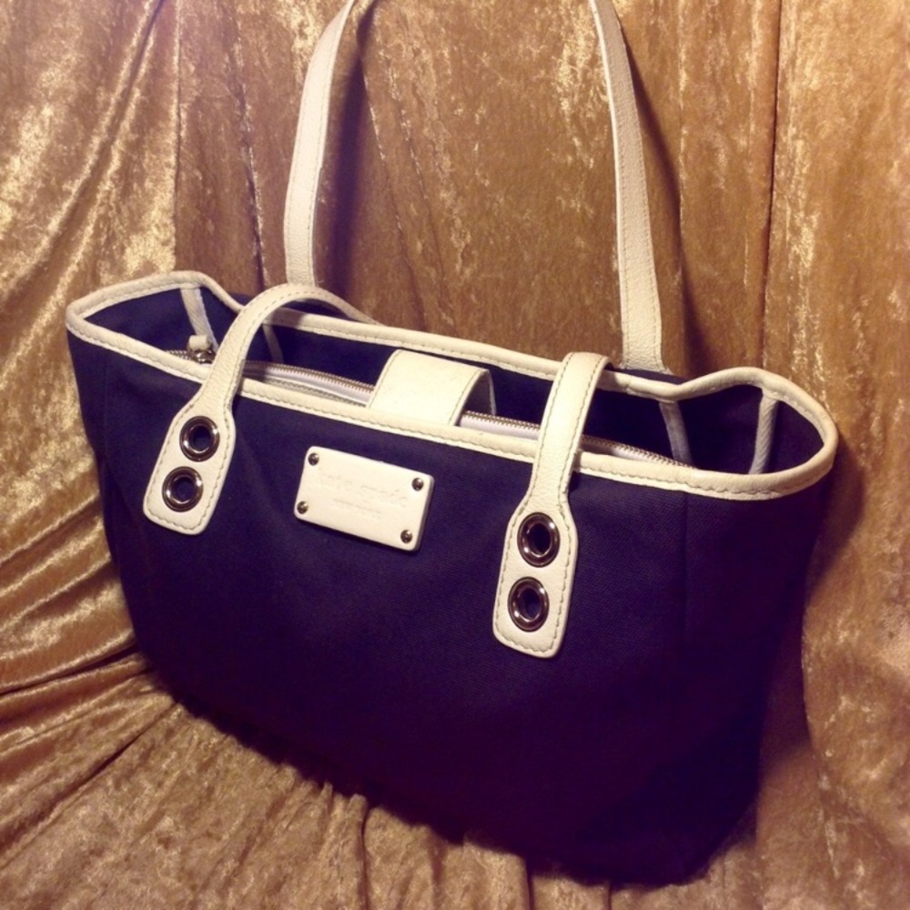 Firm - Kate Spade Weekender Bag
