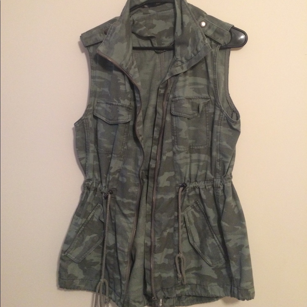 Maurice's Camo Vest