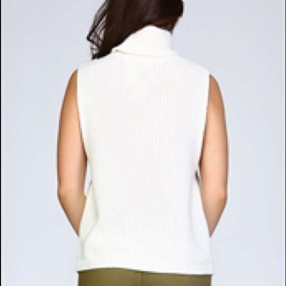 Sleeveless Turtleneck Sweater - Picture 3 of 3