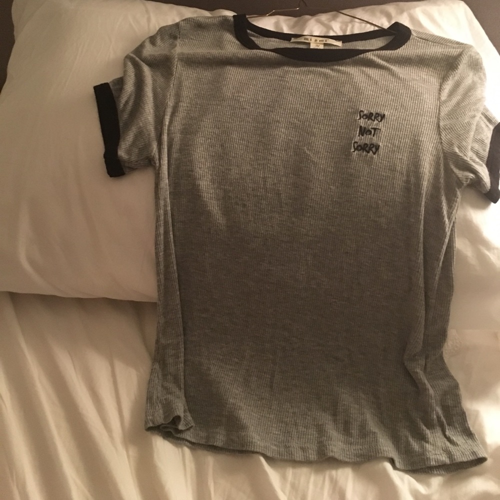 Francesca's Casual "Sorry not sorry" Shirt!