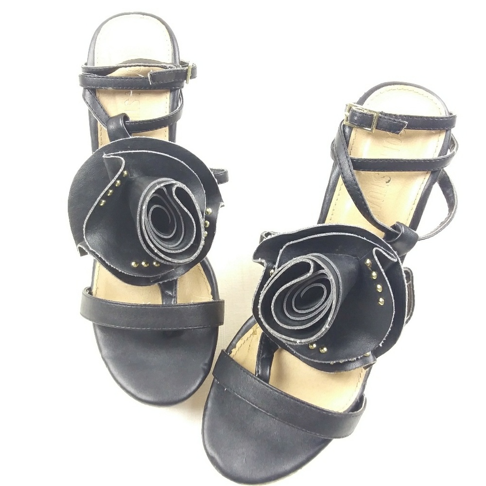 Colin Stuart black & gold flower wedge sandals 8.5
