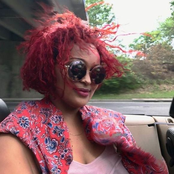 Meet your Posher, Naomi - Picture 1 of 1