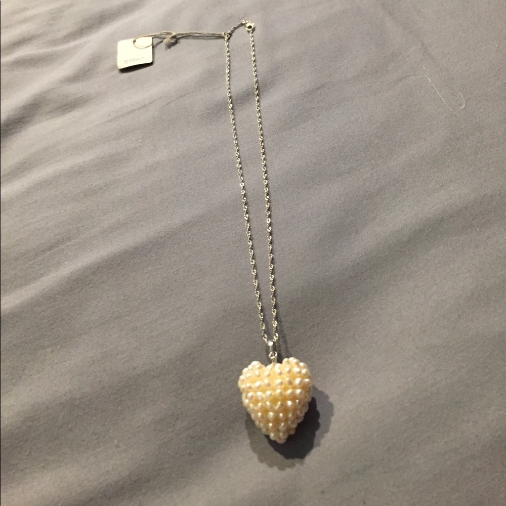 NWT Heart Pearl Necklace. 💕❤️💖💕