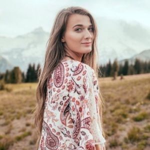 Meet your Posher, Taryn