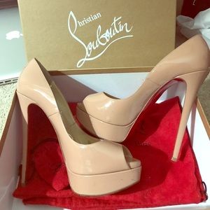 Christian Louboutin Nude lady peep toe pumps