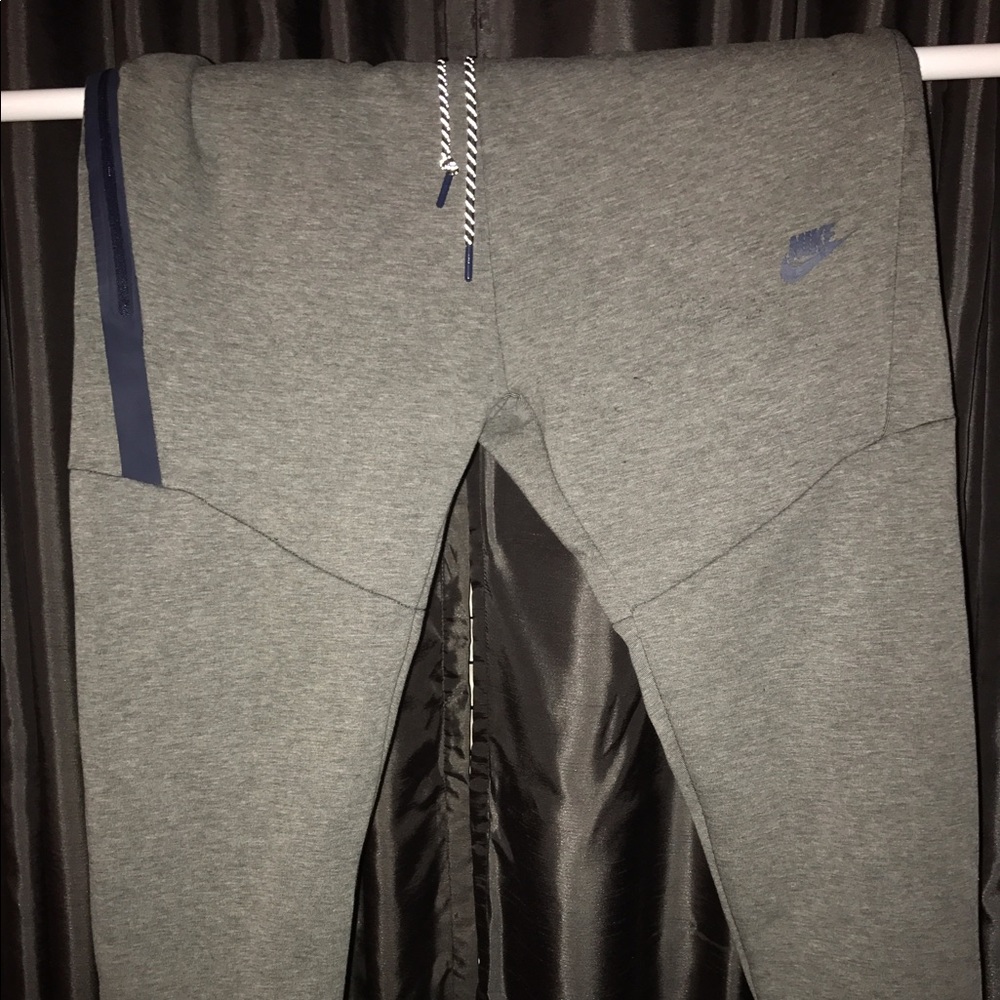 Nike Tech Joggers
