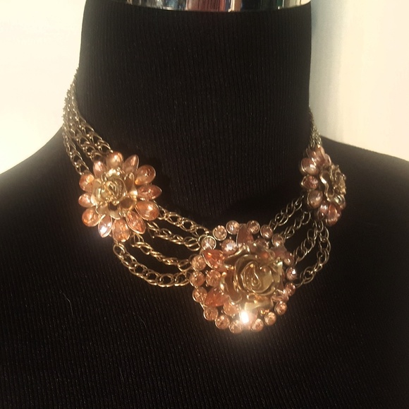 ANTIQUE ROSE STATEMENT PIECE - Picture 2 of 4