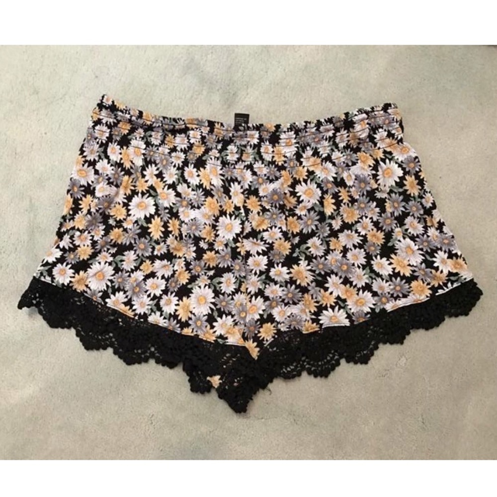 F21 floral shorts