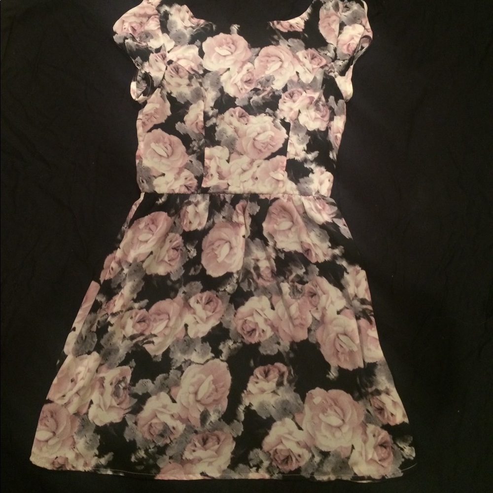Never been worn Kohl's dress