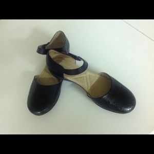 New Mary Jane style flat shoes 🍄