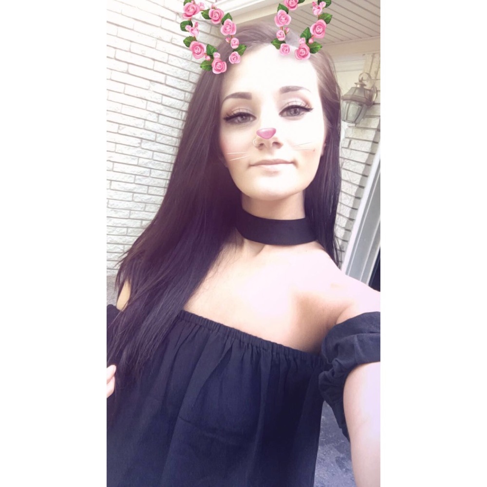Meet your Posher, Andrea