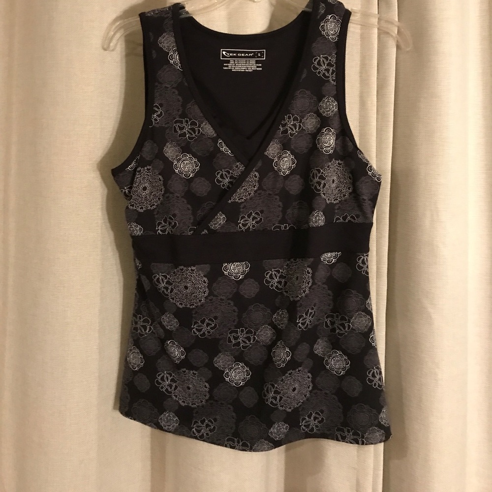 V neck work out top
