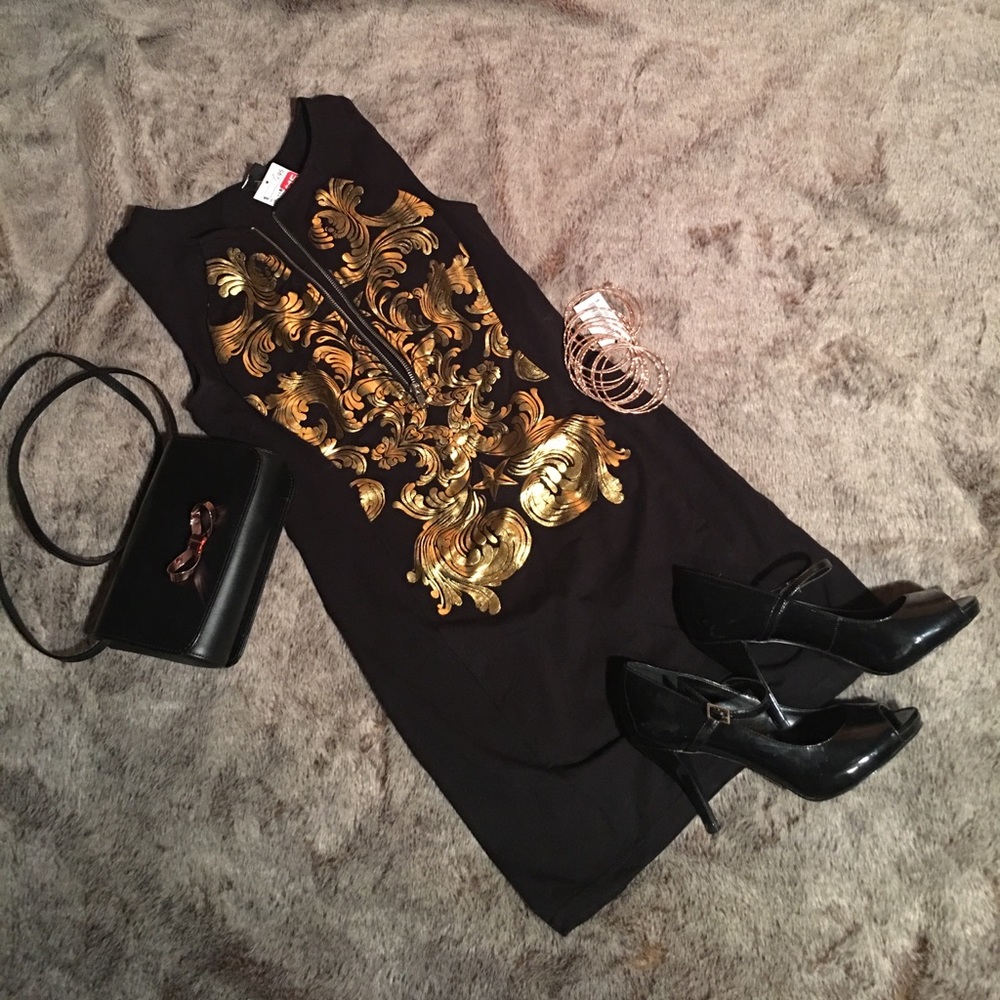 Lil Black with Gold Dress💋