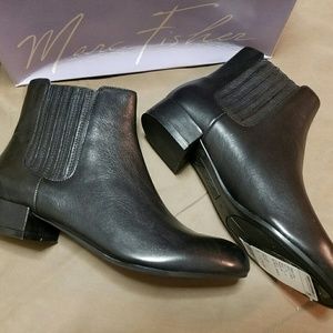 NIB Marc Fisher Kellen Black Leather Bootie sz 5