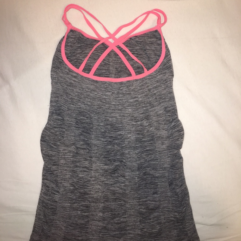 Athletic fitting shirt