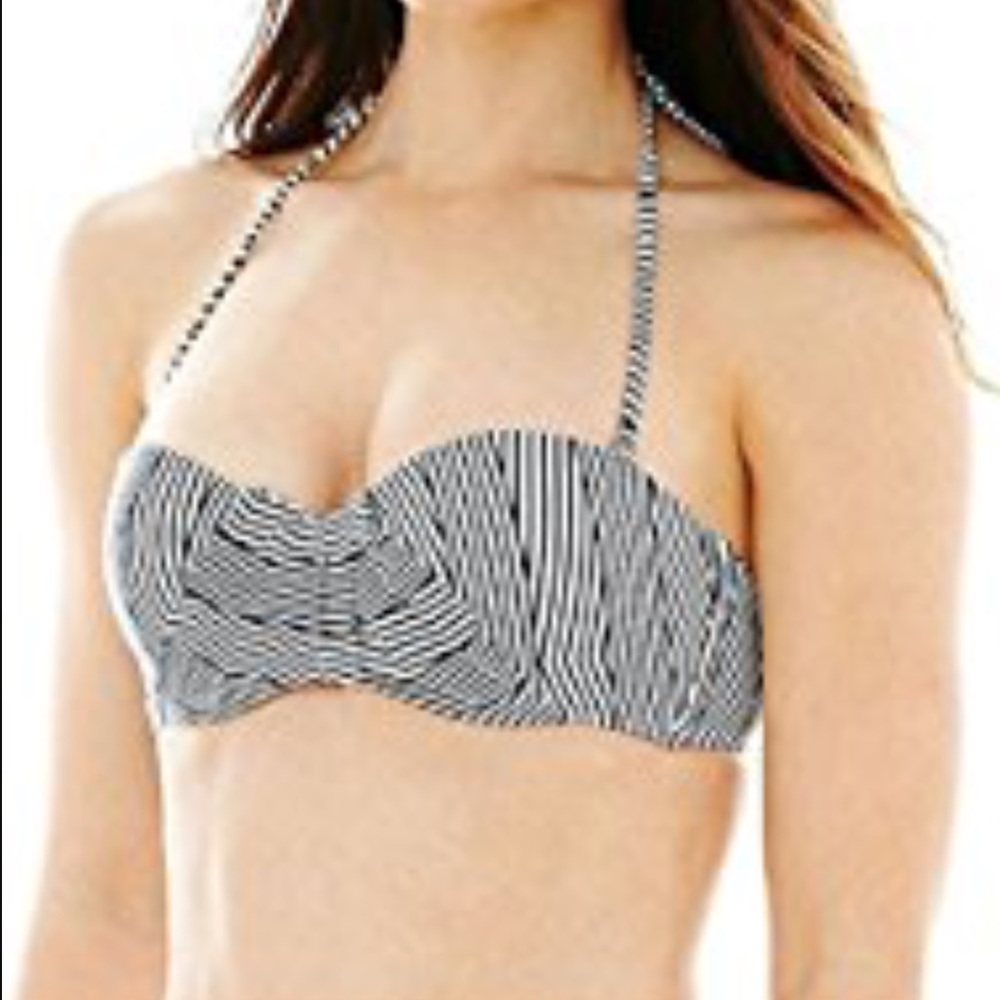 🌸Ninety Six Degree Bikini Top