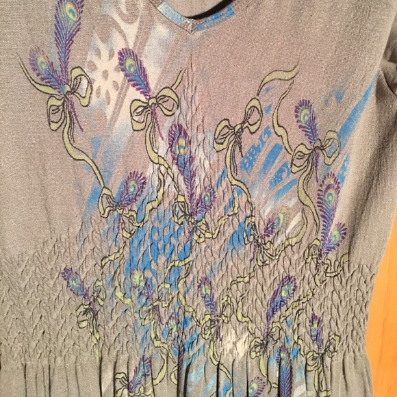 Very girly dress with peacock design - Picture 2 of 6