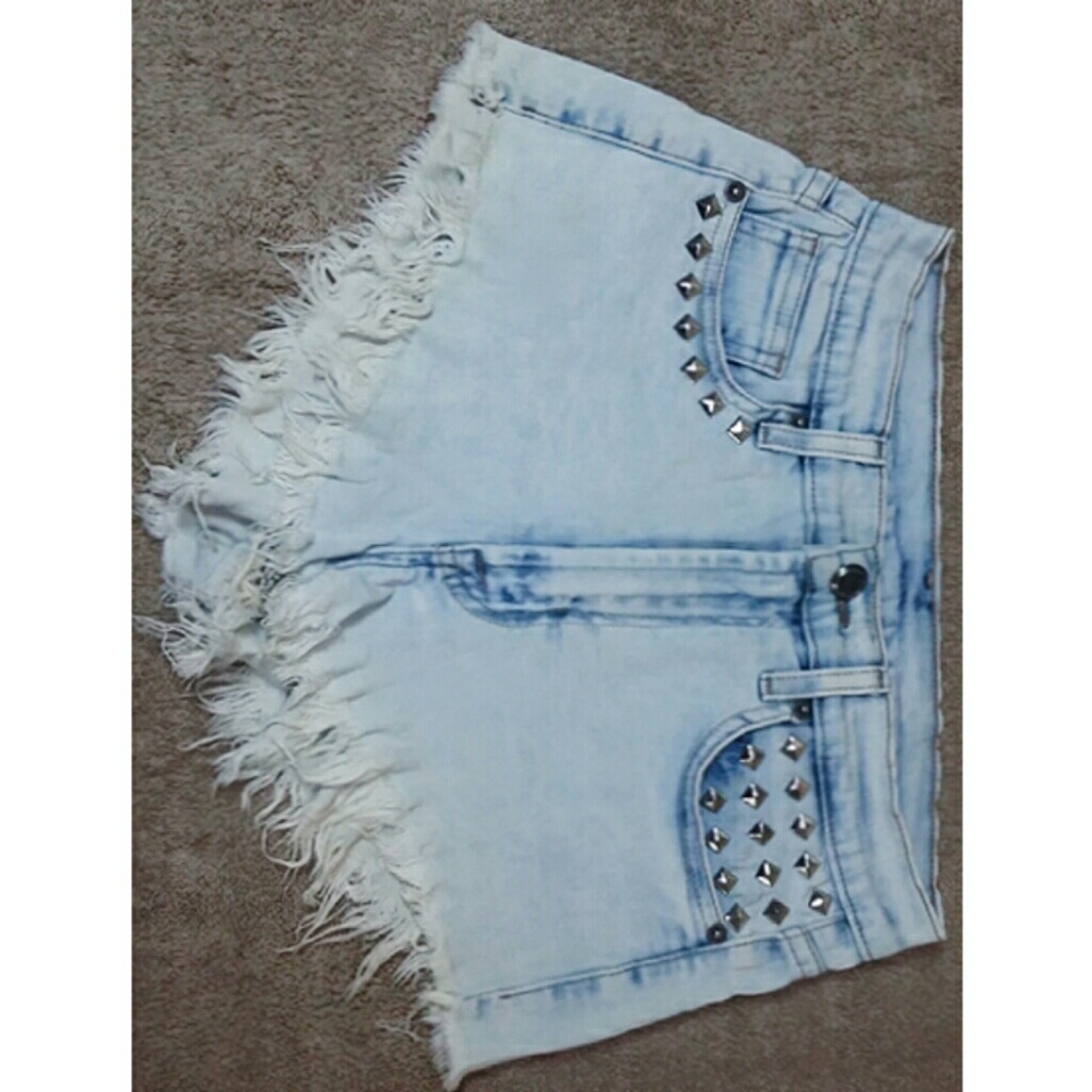 ✔Sold▪High Waist Studded Denim shorts▪