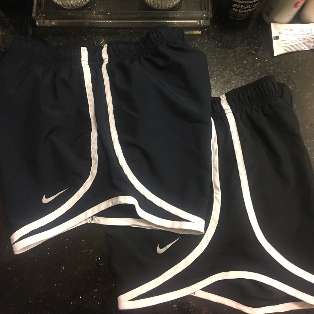Women's Nike shorts XS (SOLD)