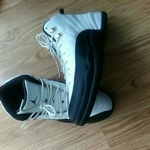 Air jordan taxi 12's