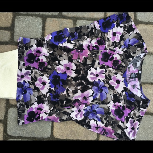 Floral shirt with ruffle sleeves - Picture 2 of 3