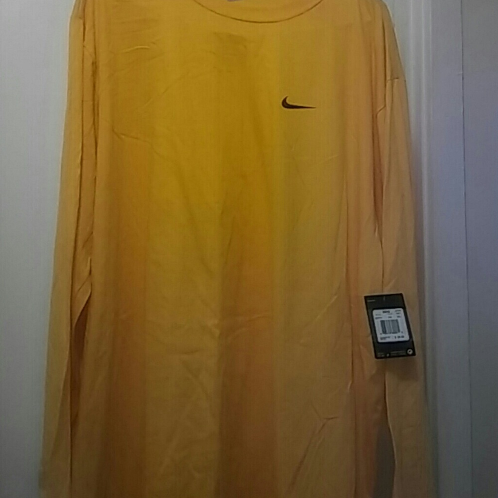 Nike Men T Shirt