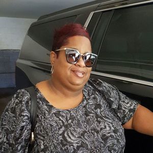 Meet your Posher, Decia