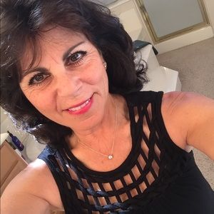 Meet your Posher, Renee