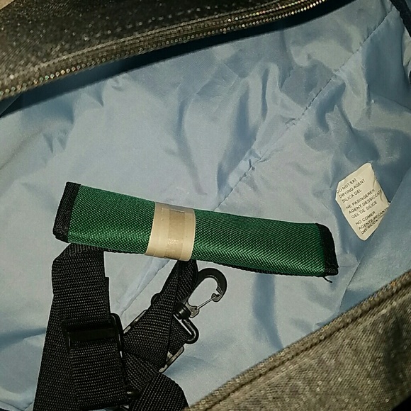 Duffle bag - Picture 3 of 4