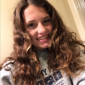 Meet your Posher, Olivia