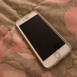 White iPhone 6- comes w. $50 bamboo pearl case!