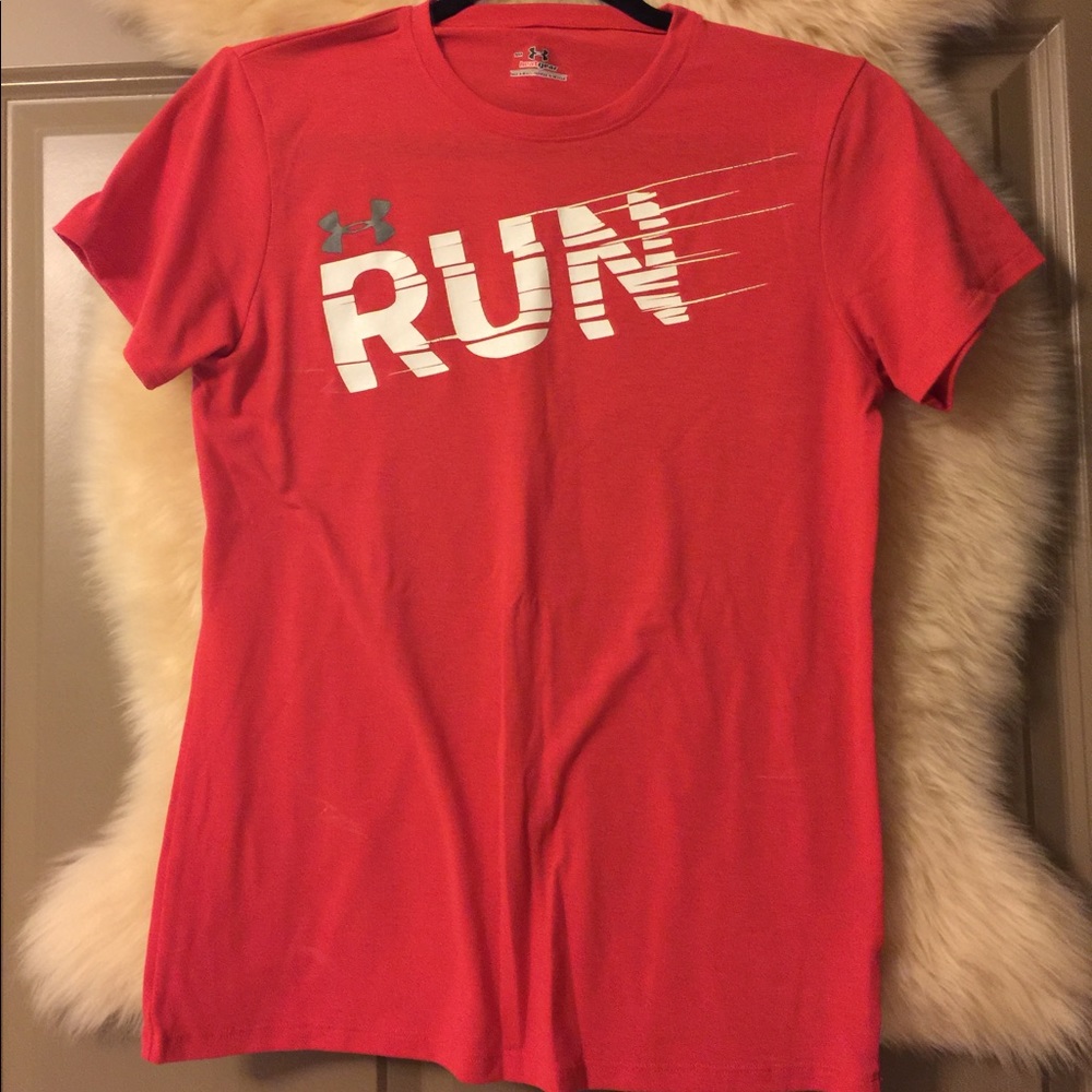 Under Armour run graphic tee.