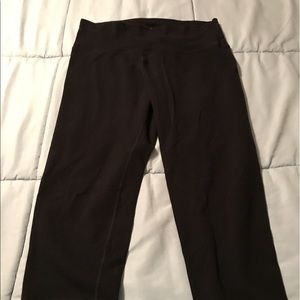 Old navy go dry active high waisted Capri black XL