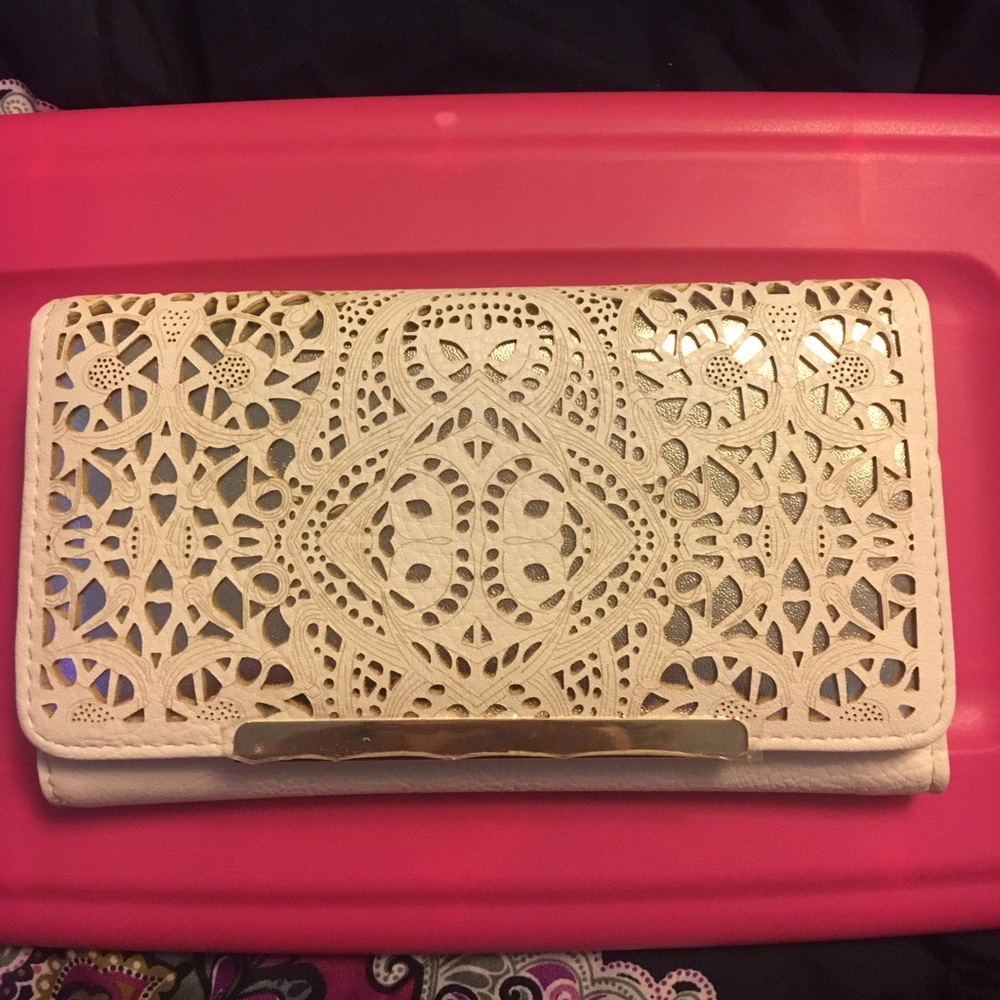 White & Gold wallet