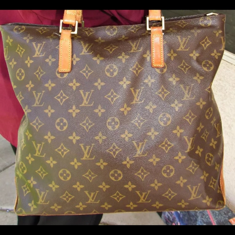 **SOLD**. Louis Vuitton Cabas Mezzo