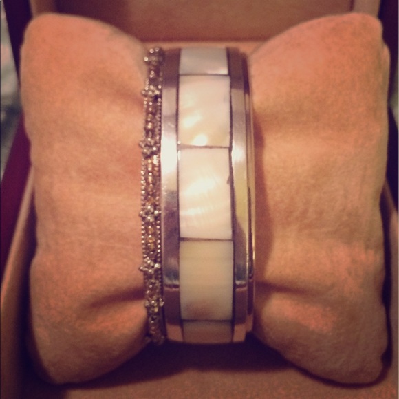 Silver Bangles with Mother of Pearl - Picture 2 of 4