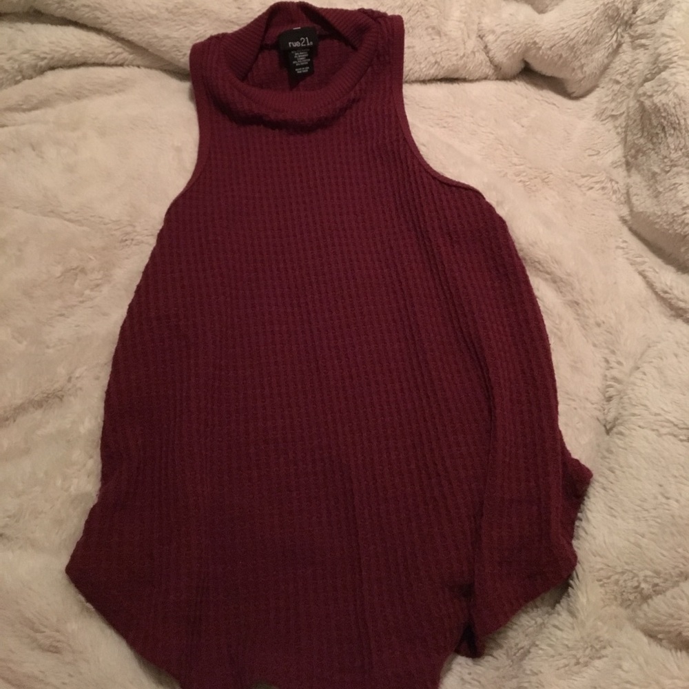 Maroon turtle neck
