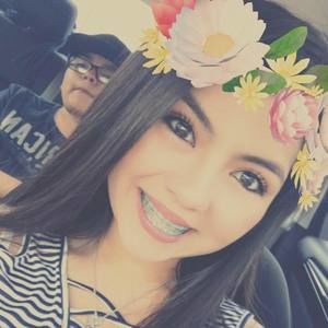 Meet your Posher, Mia