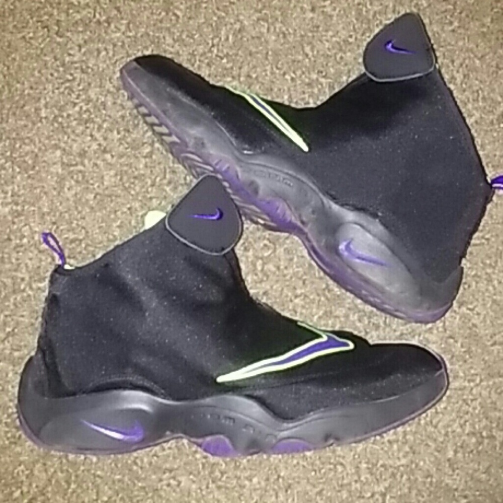 Nike the glove size 13