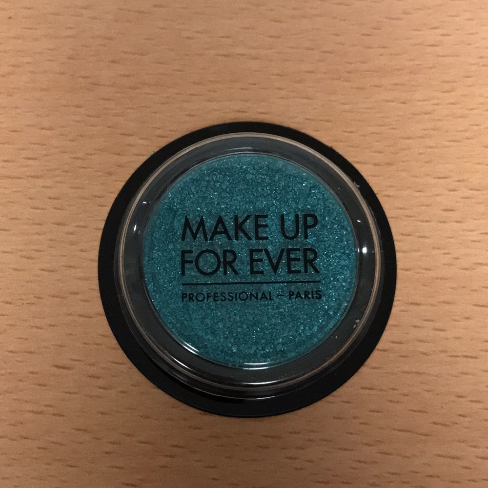 BRAND NEW Make up for Ever eyeshadow