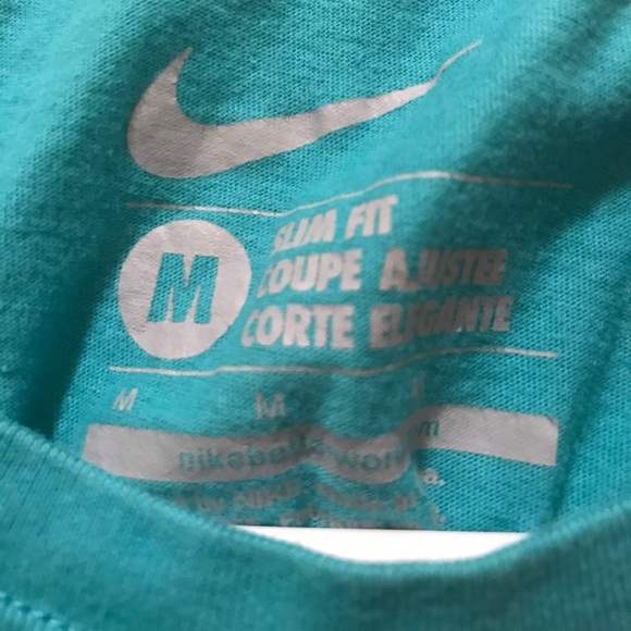 Nike t shirt - Picture 2 of 4