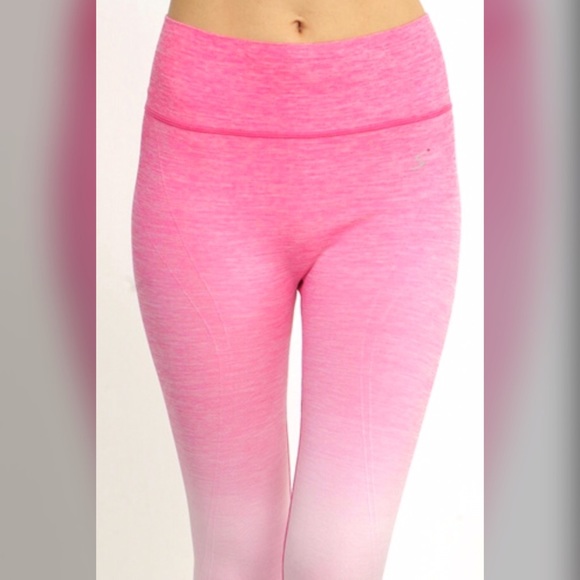 Pink White Ombré Activewear Workout Leggings NWT - Picture 5 of 6