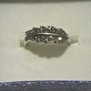 Marcasite leaf sterling silver ring