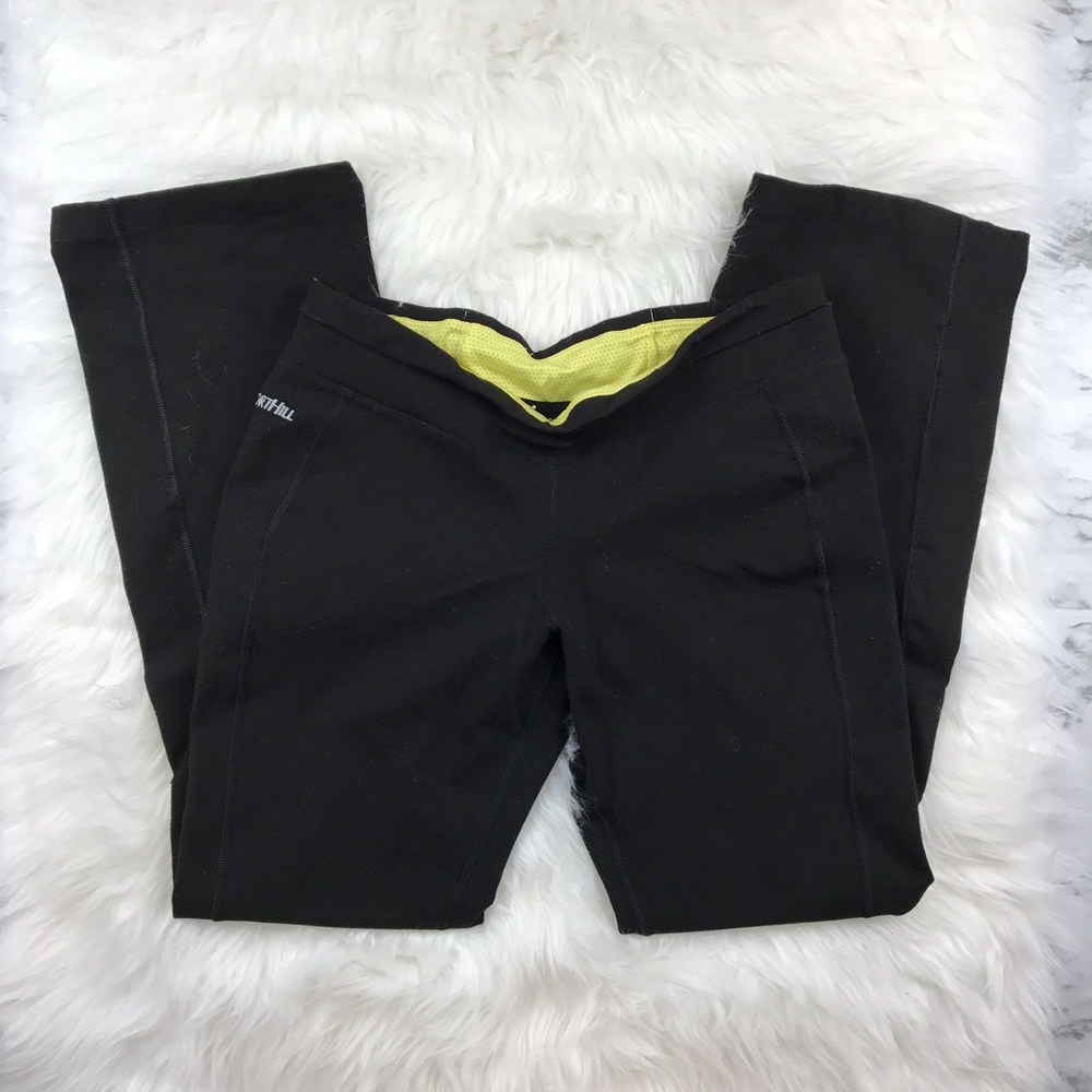 🚫SOLD Sporthill black boot cut yoga pants
