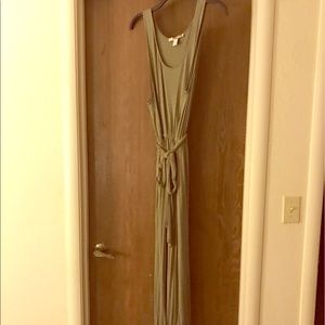 Forever 22 olive green maxi dress
